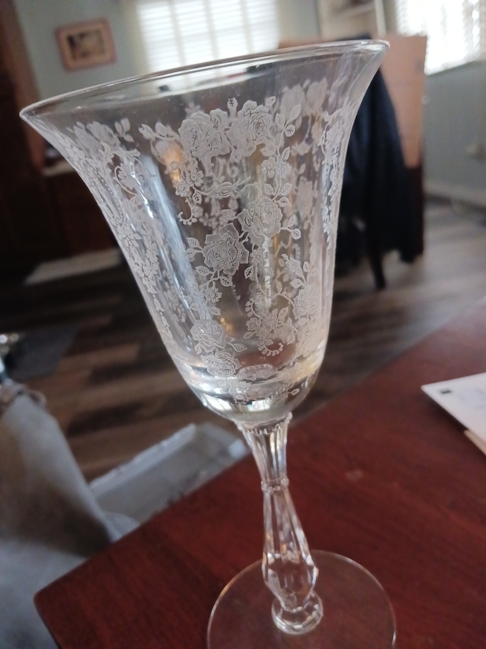 Cherokee Rose By Tiffin Franciscan Etched Crystal Water Glass - Picture 4 of 5